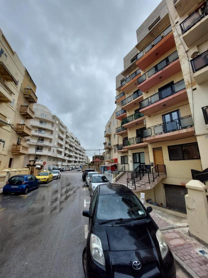 Sky Apartment 1 St. Paul's Bay Buitenkant foto